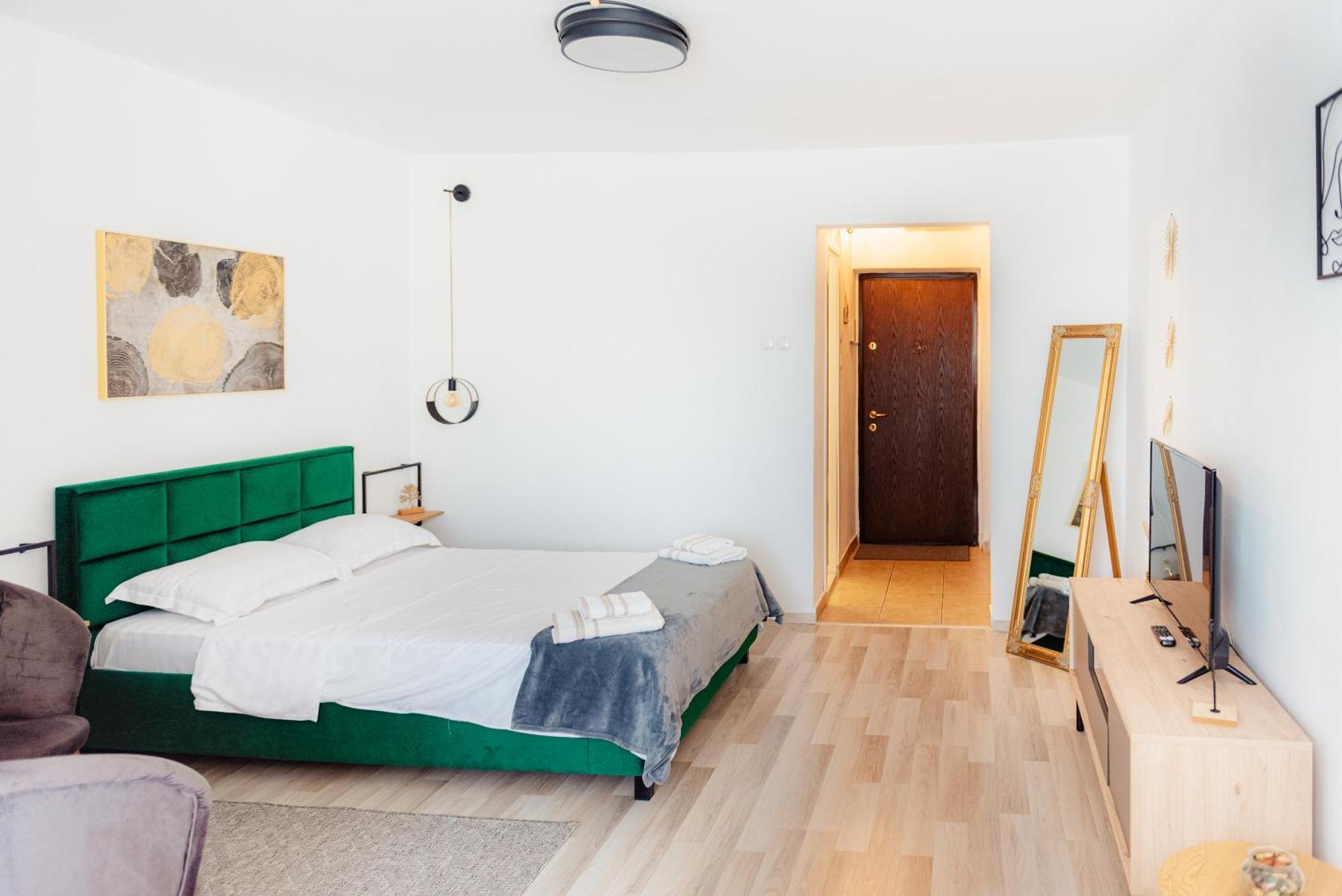 Premium Studio Next To National Arena & Park Бухарест Экстерьер фото
