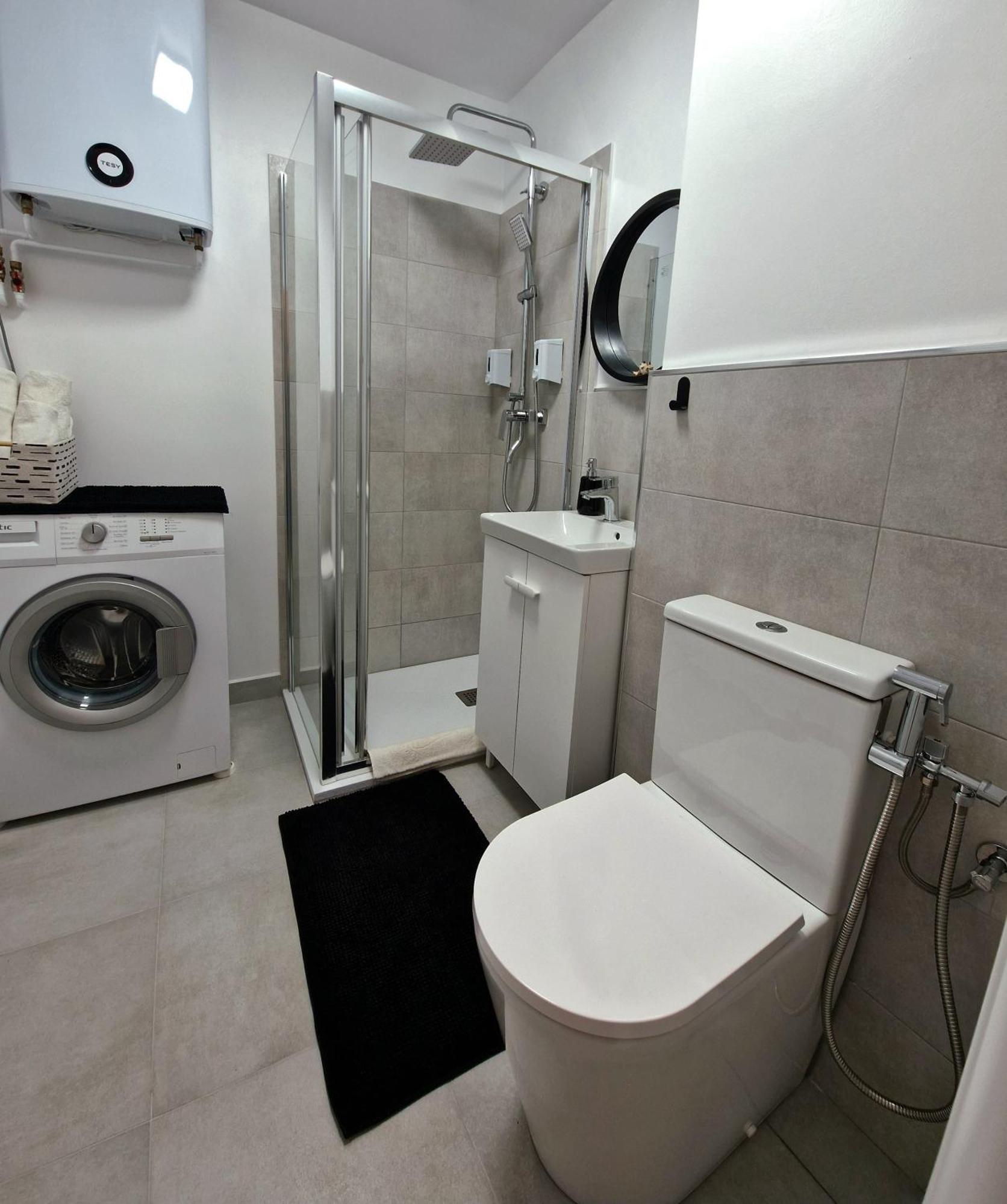 Premium Studio Next To National Arena & Park Бухарест Экстерьер фото